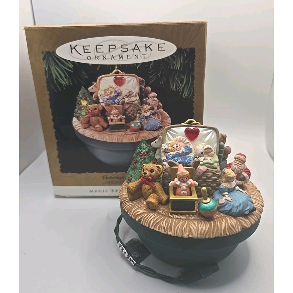 1998 Hallmark Ornament Victorian Toy Box Magic Light Motion & Music Works U59
